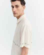 Charger l'image dans la galerie, Chemise à courtes manches brodée - Pannacotta embroidery tom shirt