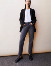 Charger l'image dans la galerie, Jeans gris en coton bio et recyclé - Aaikala gloomy