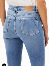 Charger l'image dans la galerie, Jeans évasé - Anamaa
