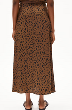 Charger l'image dans la galerie, Jupe midi en tencel - Wolaaria leopaa