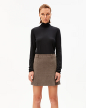 Charger l'image dans la galerie, Jupe courte en velours - Zalaiaa