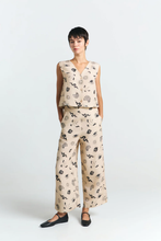 Charger l'image dans la galerie, Veste sans manches - Azuah vest print fauna