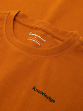 Charger l&#39;image dans la galerie, T-shirt avec illustration au dos - Cotton back print t-shirt pumpkin spice
