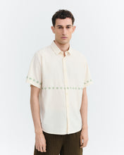 Charger l'image dans la galerie, Chemise à courtes manches brodée - Pannacotta embroidery tom shirt
