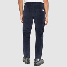 Charger l&#39;image dans la galerie, Pantalon en velours - Chuck corduroy pants night sky
