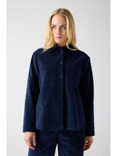 Charger l&#39;image dans la galerie, Surchemise en velours - Corduroy overshirt night sky
