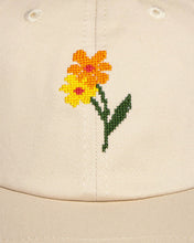 Charger l'image dans la galerie, Casquette à motif fleuri - poppy ecru chris cap
