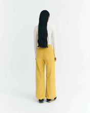 Charger l&#39;image dans la galerie, Pantalon en velours - Butter corduroy karina pants
