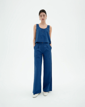 Charger l&#39;image dans la galerie, Pantalon en seersucker - Manolita cobalt

