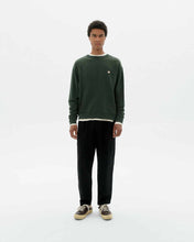 Charger l&#39;image dans la galerie, Sweat vert avec soleil au dos - Sol contrast bottle green leon sweatshirt
