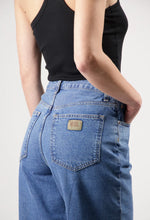 Charger l'image dans la galerie, Mud Jeans Brooke High Barrel Ston Vintage
