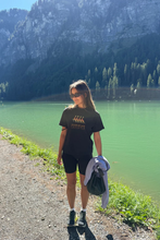 Charger l&#39;image dans la galerie, T-shirt unisexe giraffe race - Girafon Bleu
